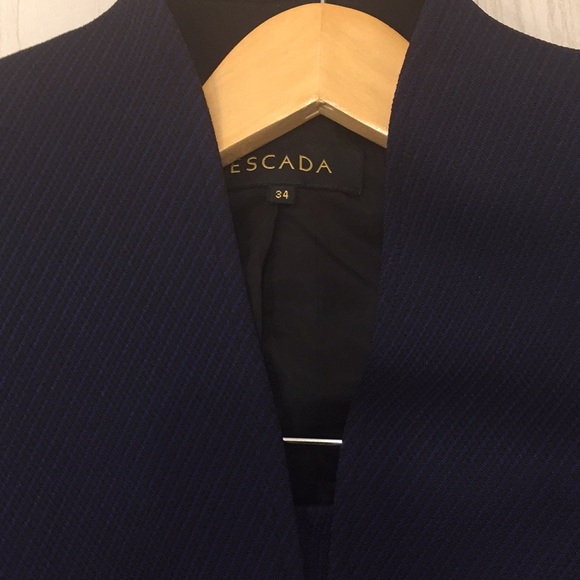 Escada 2 piece suit - Picture 5 of 7